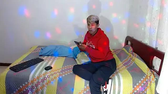 dani07-yalver from StripChat is Freechat