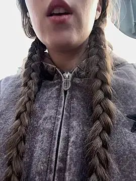 FroggyAnna from StripChat is Freechat