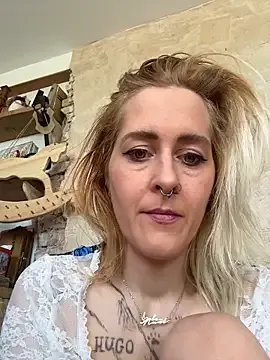 Jolene_Fuego from StripChat is Freechat