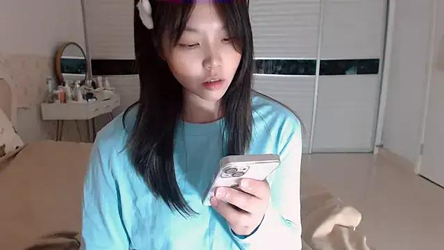Miu1_girl from StripChat is Freechat
