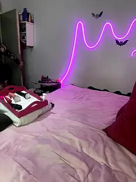 Mizztikaa from StripChat is Freechat