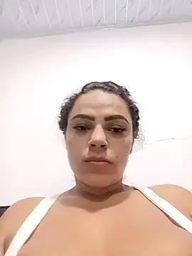 Mommy-Hot from StripChat is Freechat
