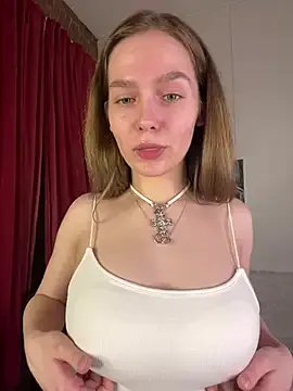 MyKittySayMeow from StripChat is Freechat