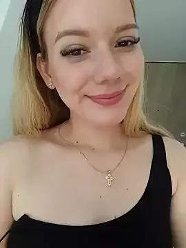 NicoleCut from StripChat is Freechat