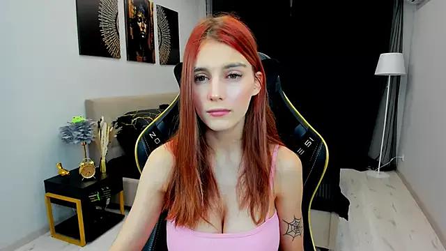 RedLipse from StripChat is Freechat