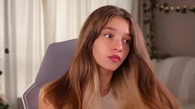 UdelaHathorne from StripChat is Freechat